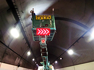 トンネル詳細点検