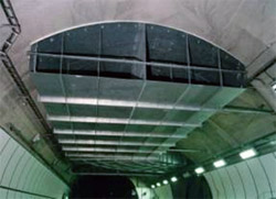 武田山トンネル（上り線）トンネル天井板 現況