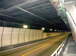 安芸トンネル（上り線）トンネル天井板 現況