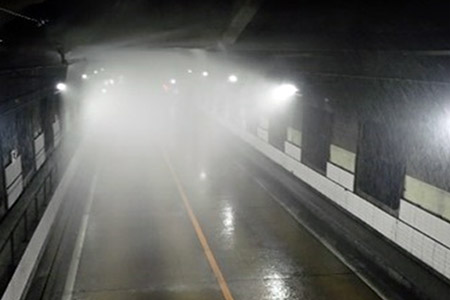 トンネル水噴霧点検状況