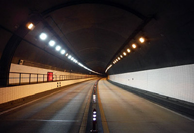 トンネル照明設備工事（施工後）