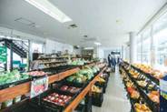 道の駅ふたみの店内