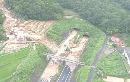 志和IC～広島東IC間（平成30年7月7日撮影）