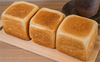 贅沢な食パン（プチ）　160円（税込）