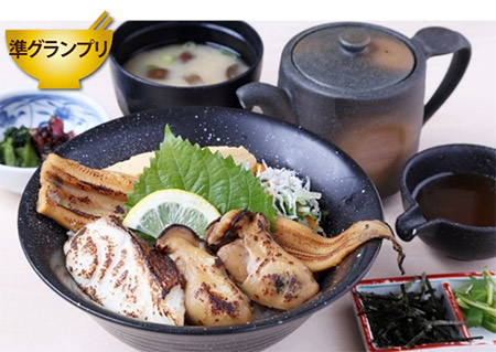 E2山陽自動車道　宮島SA（下り線）広島『はぶて焼き』丼 1,280円