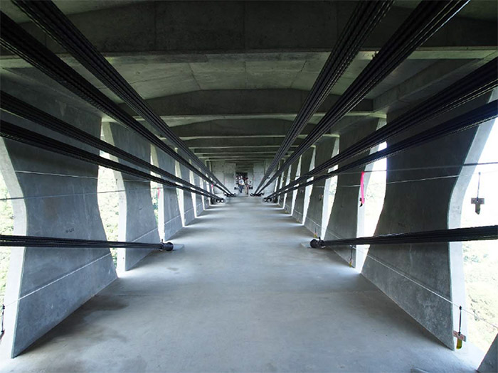田久保川橋 桁内