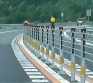 ワイヤロープ 【左：土工部、右：中小橋梁】