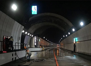トンネル天井板撤去後