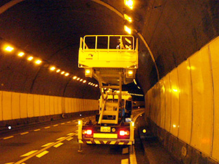 トンネル設備点検