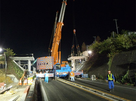 跨道橋架設