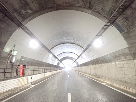 トンネル覆工補修後