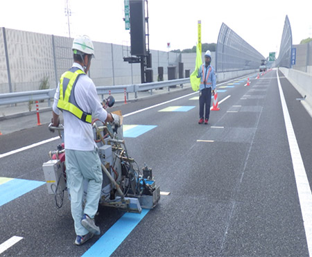 カラー路面標示（施工イメージ）
