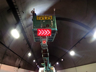 トンネル詳細点検