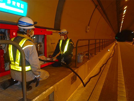 トンネル非常用設備点検