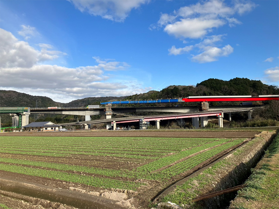 送出し工法による架設イメージ