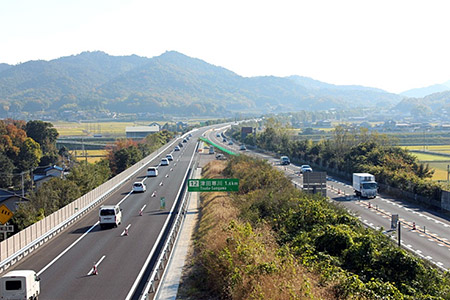 車線切替後