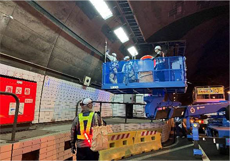トンネル内設備更新