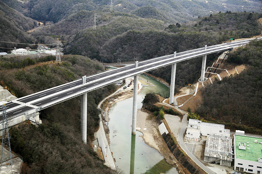 新名神武庫川橋