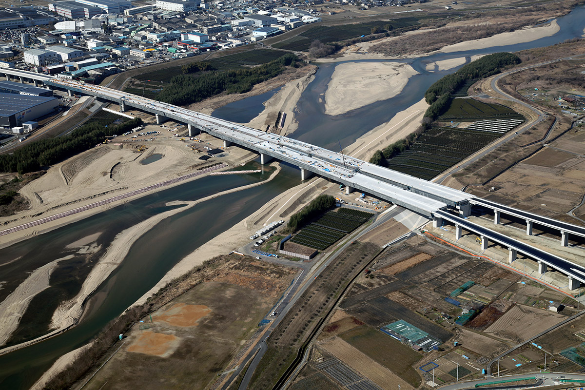 E1A新名神木津川橋付近（2017年1月撮影）