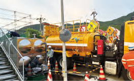 熊本高速道路事務所で行われた受水槽の復旧作業