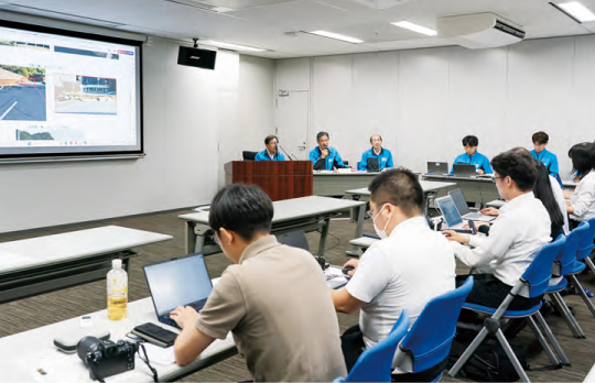令和8年7月29日に実施した定例会見の会場