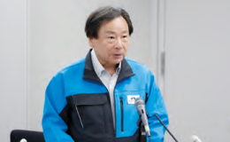 定例会見で説明するNEXCO西日本の担当者