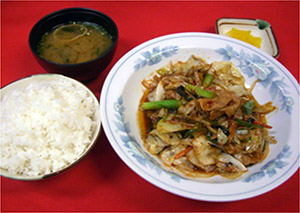 奥屋特製野菜炒め定食（750円）