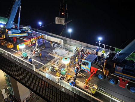 コンクリート床版撤去状況