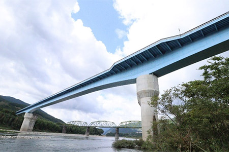 吉野川橋（近景）