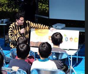 絵本読み聞かせ