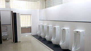 男性用お手洗内部