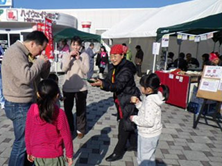 高梁紅茶の試飲ふるまい