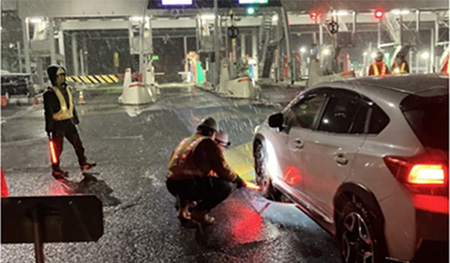 美祢IC料金所入口